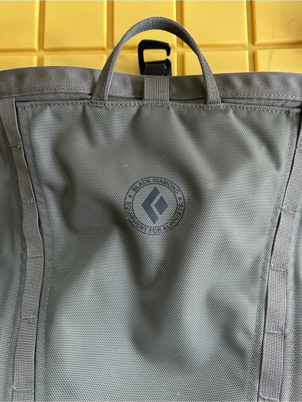 Black Diamond Street Creek 20L Backpack in Taupe
